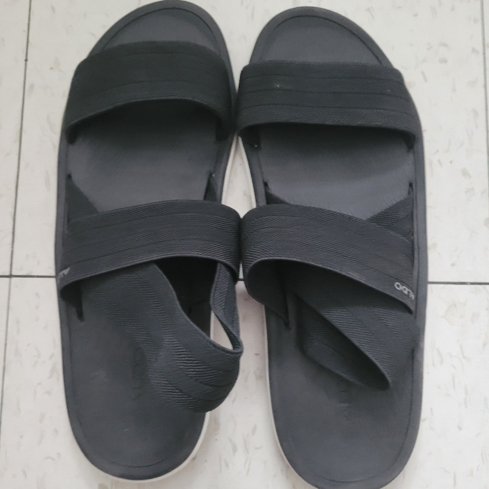 Summer Sandel